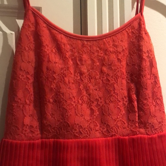 Red TULLE Top - Picture 2 of 3